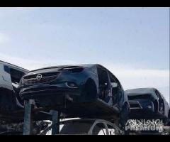 Opel corsa e ricambi