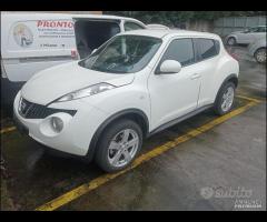 Nissan Juke 1.6 benzina HR16 2012 per ricambi