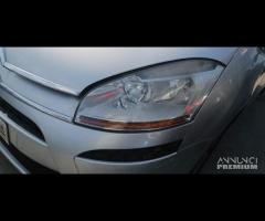 Ricambi Citroen Picasso 1.6 D del 2009 motore 9HZ - 22