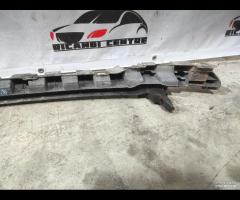 SUPPORTO STAFFA CENTRALE PARAURTI ANTERIORE MERCED
