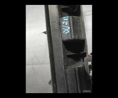 SUPPORTO STAFFA CENTRALE PARAURTI ANTERIORE MERCED - 9