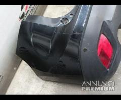 PARAURTI POSTERIORE CON SENSORI DI PARCHEGGIO MAZD