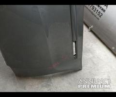 PARAURTI POSTERIORE CON SENSORI DI PARCHEGGIO JAGU - 21