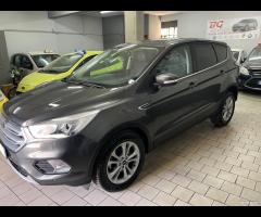 Ford Kuga 1.5 TDCI 120 CV S&S 2WD Powershift Editi