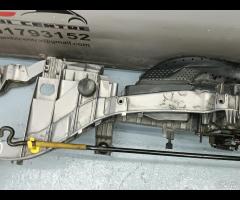 OSSATURA CALANDRA ANTERIORE SUPPERIORE FORD FOCUS - 10