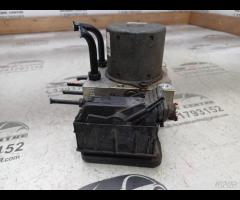 CENTRALINA POMPA ABS HYUNDAI IX35 2012 2.0L DIESEL - 17