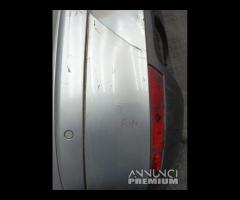 PARAURTI POSTERIORE CON SENSORI DI PARCHEGGIO SEAT - 8