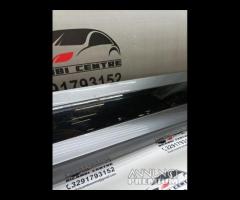 GRIGLIA STAMPAGGIO PORTA POSTERIORE DX RANGE ROVER - 13