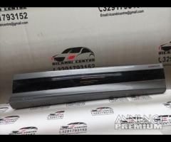 GRIGLIA STAMPAGGIO PORTA POSTERIORE DX RANGE ROVER - 16