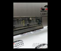 GRIGLIA STAMPAGGIO PORTA POSTERIORE SX RANGE ROVER - 21