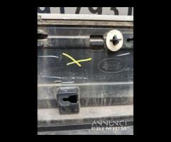 GRIGLIA STAMPAGGIO PORTA POSTERIORE SX RANGE ROVER - 22