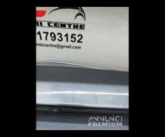 PARAURTI POSTERIORE CON SENSORI DI PARCHEGGIO VOLK - 18