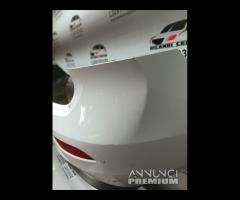 PARAURTI POSTERIORE CON SENSORI DI PARCHEGGIO VOLV - 18