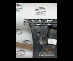 STAFFA DI MONTAGGIO PARAURTI POSTERIORE SINISTRA B