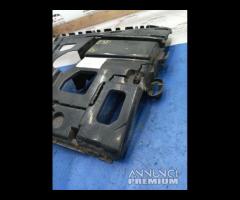 STAFFA DI MONTAGGIO PARAURTI POSTERIORE SINISTRA B - 8