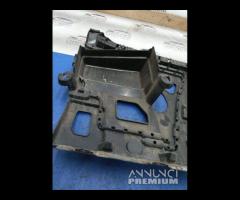 STAFFA DI MONTAGGIO PARAURTI POSTERIORE SINISTRA B - 17