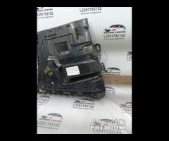 STAFFA DI MONTAGIO PARAURTI POSTERIORE DESTRA BMW