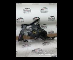 SUPPORTO STAFFA PARAURTI POSTERIORE DESTRO LAND RO