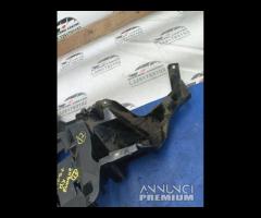 SUPPORTO STAFFA PARAURTI POSTERIORE DESTRO LAND RO - 12