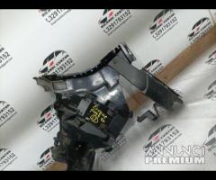 SUPPORTO STAFFA PARAURTI POSTERIORE SX LAND ROVER