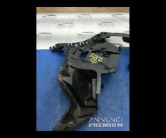 SUPPORTO STAFFA PARAURTI POSTERIORE SX LAND ROVER - 10