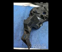 SUPPORTO STAFFA PARAURTI POSTERIORE SX LAND ROVER - 15