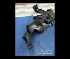 SUPPORTO STAFFA PARAURTI POSTERIORE SX LAND ROVER - 19