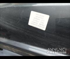 PARAURTI POSTERIORE CON SENSORI DI PARCHEGGIO VOLV - 14