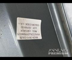 PARAURTI POSTERIORE CON SENSORI DI PARCHEGGIO SEAT - 19