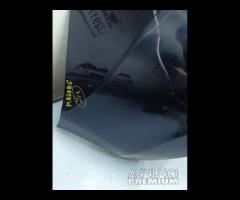 PARAURTI POSTERIORE CON SENSORI DI PARCHEGGIO MAZD