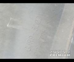 PARAURTI POSTERIORE CON SENSORI DI PARCHEGGIO MAZD - 24