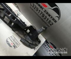 STAFFA PARAURTI POSTERIORE RANGE ROVER VELAR J8A2- - 9