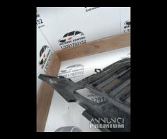 GRIGLIA PARAURTI ANTERIORE CENTRALE SUPERIORE SKOD - 19