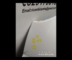 PARAURTI POSTERIORE CON SENSORE DI PARCHEGGIO SEAT