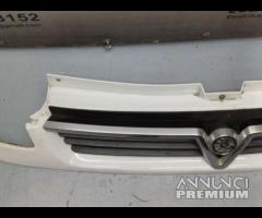 GRIGLIA PARAURTI ANTERIORE OPEL VIVARO 2004 820004