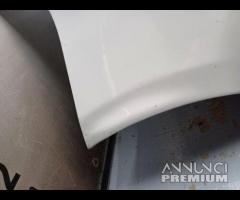 PARAURTI POSTERIORE CON SENSORI DI PARCHEGGIO FORD