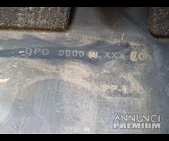 PARAURTI POSTERIORE LAND ROVER DISCOVERY 2005-2009 - 22