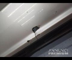 PARAURTI POSTERIORE CON SENSORI DI PARCHEGGIO MERC - 12