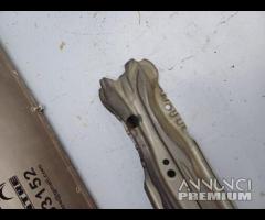 TRAVERSA RINFORZO PARAURTI POSTERIORE VOLVO V40 20