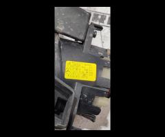 FARO FENDINEBBIA ANTERIORE DX+GRILA PARAURTI MERCE