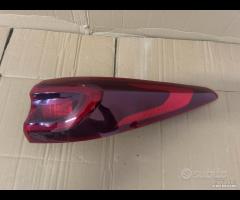 STOP FANALE POSTERIORE DX KIA SPORTAGE 2018 2023