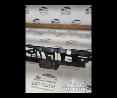 SUPPORTO CENTRALE RIVESTIMENTO PARAURTI POSTERIORE - 7