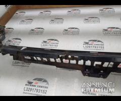 SUPPORTO CENTRALE RIVESTIMENTO PARAURTI POSTERIORE - 9