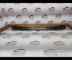 GRIGLIA PROTEZIONE ANTERIORE/DEFLETTORI VENTO SKOD - 23