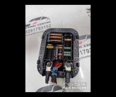 CENTRALINA PORTA FUSIBILI VANO PIEDI LATO ANTERIOR - 17