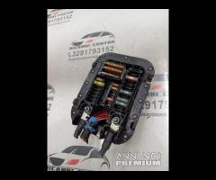 CENTRALINA PORTA FUSIBILI VANO PIEDI LATO ANTERIOR - 19