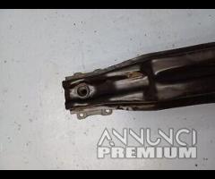 TRAVERSA RINFORZO PARAURTI POSTER. 2013 VW GOLF VI - 6