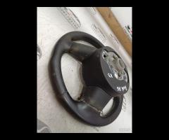 VOLANTE SPORTIVO MULTIFUNZIONE IN PELLE TRAFORATA - 22