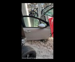 porta anteriore dx peugeot 208