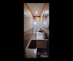 Zona Via Catania, ampio bivani in ottime - 8